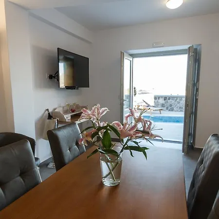 Mathios Luxury Homes ヴィラ