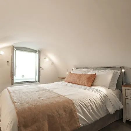 וילה Mathios Luxury Homes *