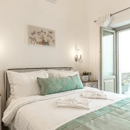 Mathios Luxury Homes Vila