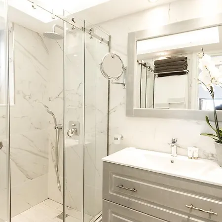 Mathios Luxury Homes Вилла *