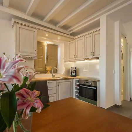 Mathios Luxury Homes * Akrotiri (Santorini)